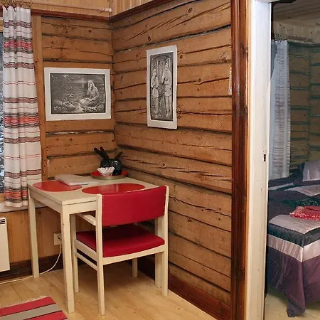 Putikon Hovi Konukevi *