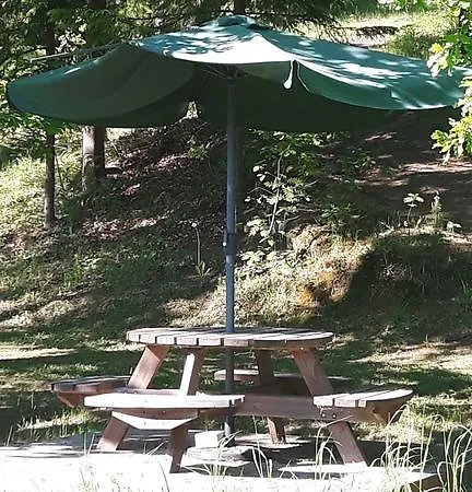 Konukevi Putikon Hovi *