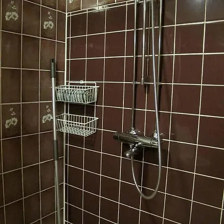 Konukevi Putikon Hovi *